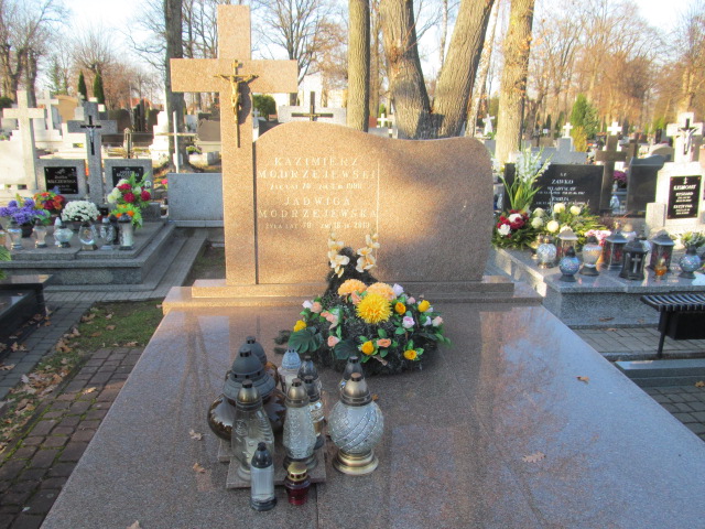 Grób KAZIMIERZ MODRZEJEWSKI