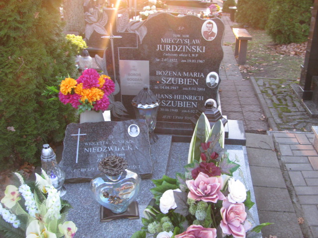 Grób WIOLETTA NIEDŹWIECKA