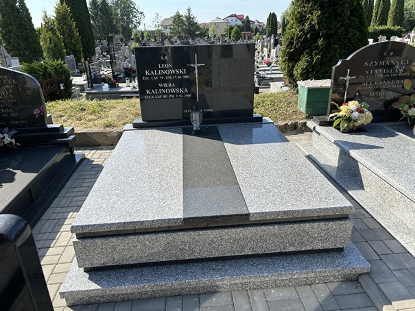 Grób LEON KALINOWSKI