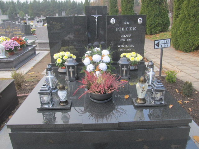 Grób JÓZEF PIECEK