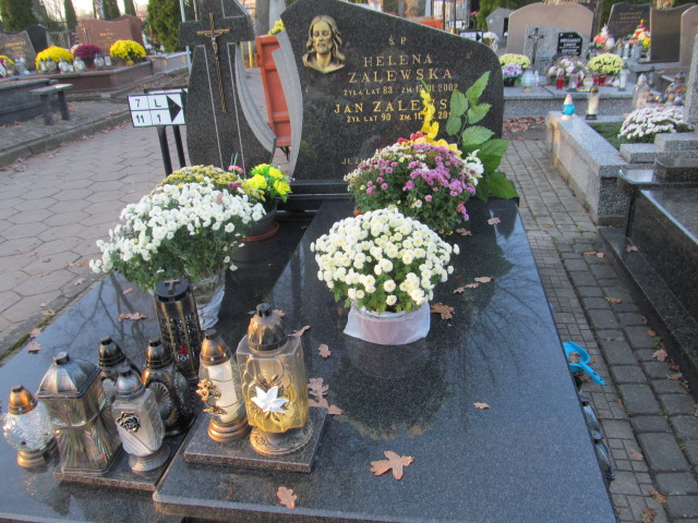 Grób HELENA ZALEWSKA