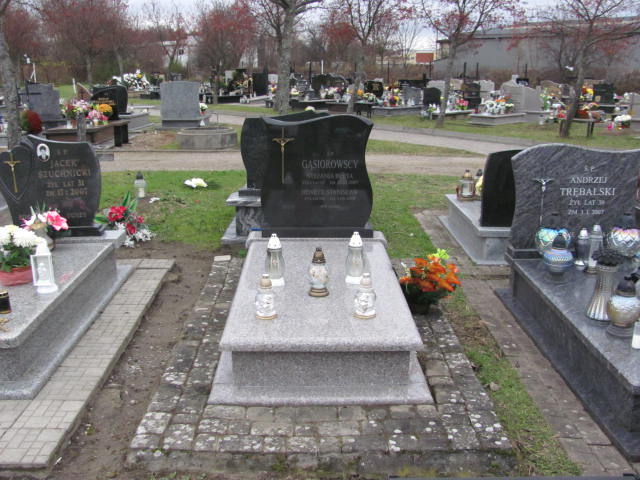Grób HENRYK GĄSIOROWSKI