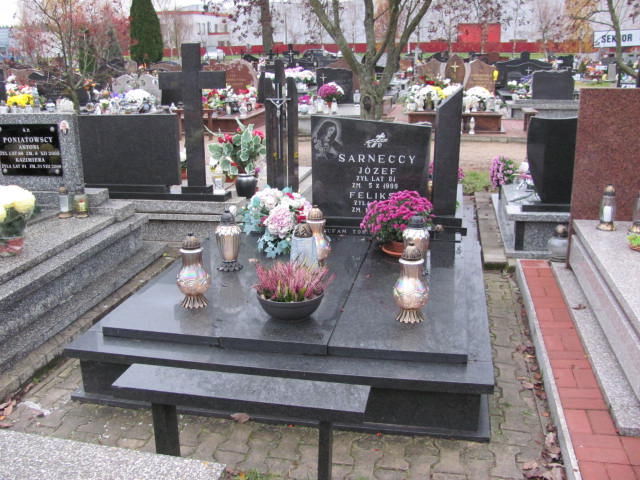 Grób JÓZEF SARNECKI