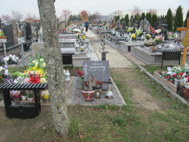 Grób WIESŁAW DROBISZEWSKI